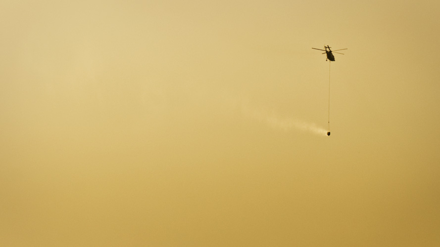 helicopter vapor trail