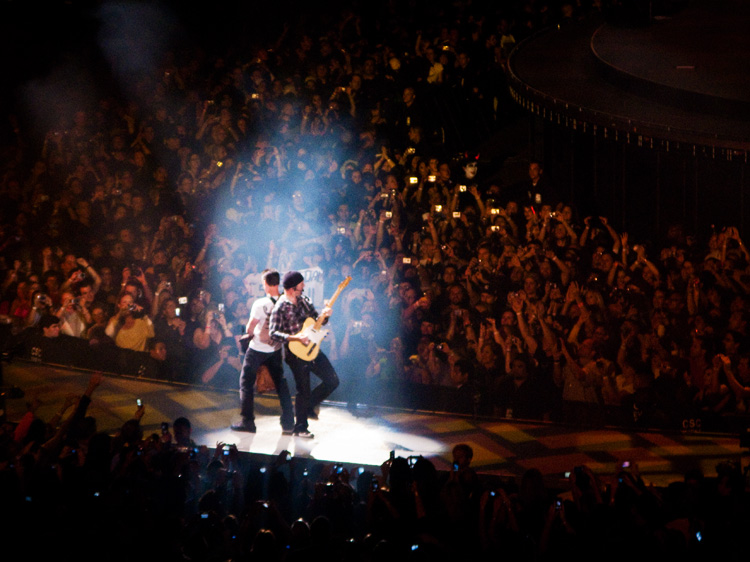 Epic U2 show at the Rose Bowl